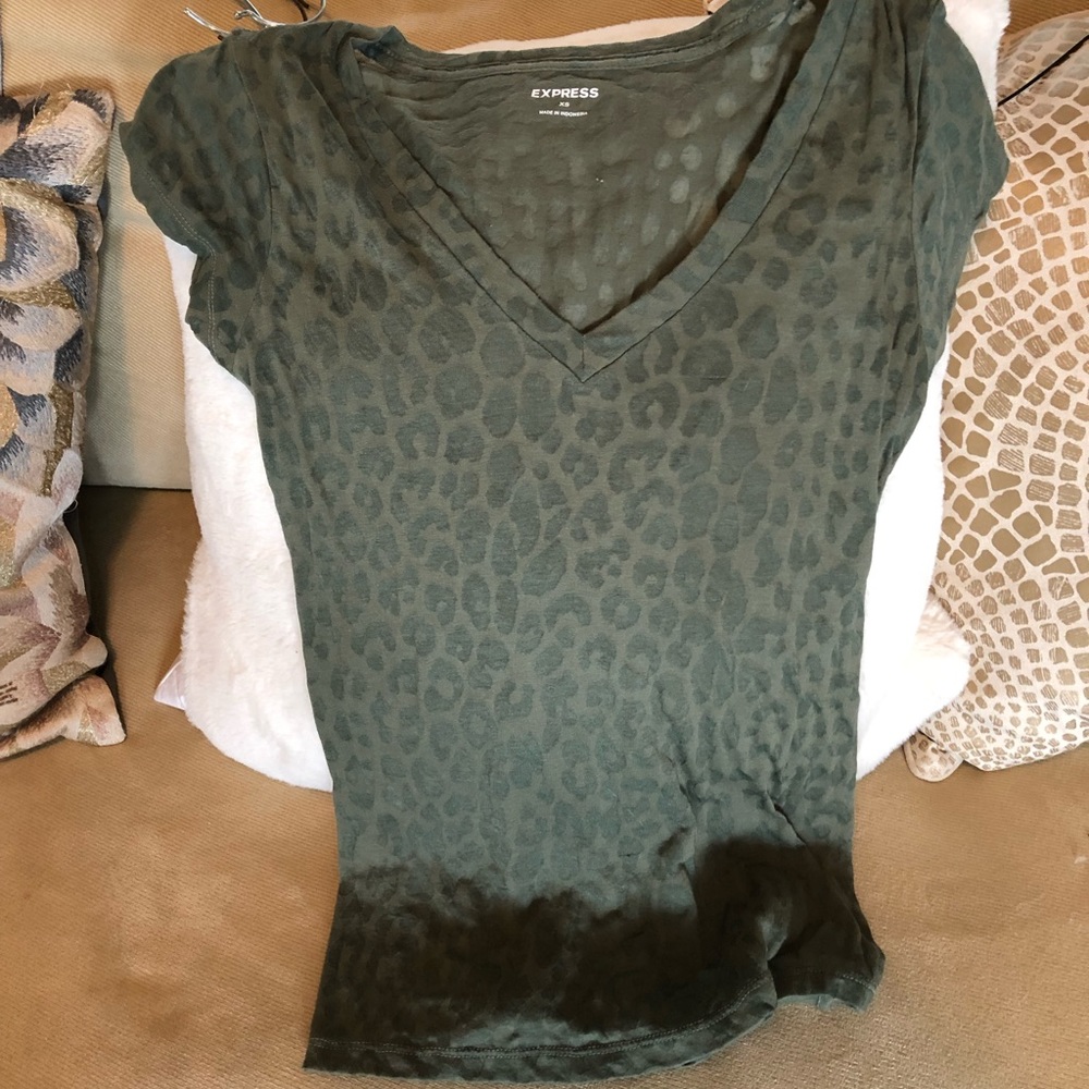 Express women’s t-shirts bundle! All size XS